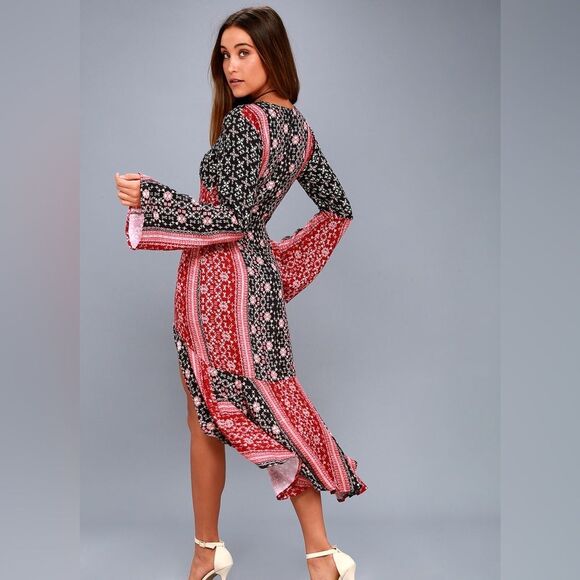 SOMEDAYS LOVING Burn in Love Black and Red Print Bell Sleeve Midi Dress Medium - Picture 4 of 11